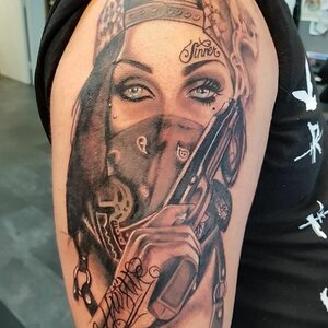 Crown Tattoos image 2