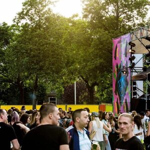 Triple Showtechniek image 1