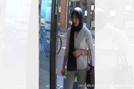 Haarlem - Gezocht - Bankpasfraude na zakkenrollerij Haarlem