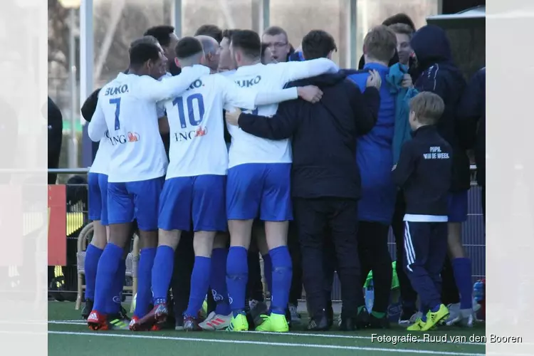 DEM speelt zeer volwassen in topper tegen RKZVC; 3-1 winst