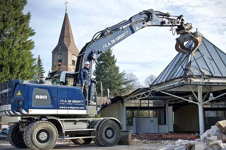 Sloop voormalige bibliotheek vordert