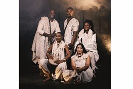 Afrikaanse stemmen zingen Bach's Mattheus - Cape Twon opera chorus