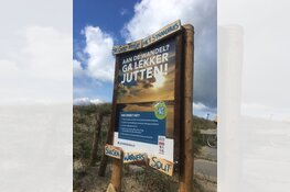 Strandwandelaar kan in Wijk aan Zee koffie, thee of ijsje afrekenen met een volle juttas aan strandvuil