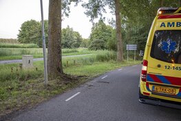 Motorrijder gewond na botsing met boom in Spaarnwoude