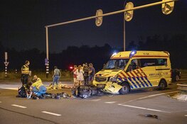 Motor botst op ambulance op de N202 bij Velsen-Zuid