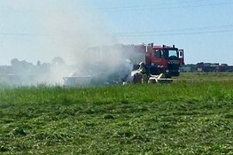 Tractor in brand in Uitgeest