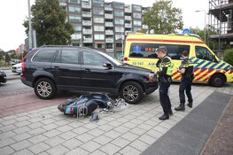 Afslaande automobilist ziet scooterrijder over het hoofd in Heemstede