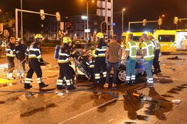 Twee mensen zwaargewond bij ongeluk met twee auto's in Beverwijk