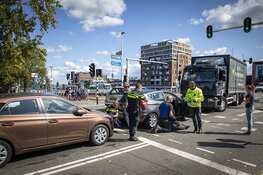 Kop-staart aanrijding voor de Prinsenburg in Haarlem