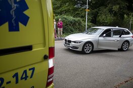 Meisje gewond na botsing met auto in Bloemendaal