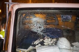 Twee gewonden bij botsing met lantaarnpaal in Haarlem