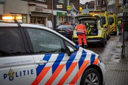 Ambulances en traumateam in Hoofdstraat in Santpoort