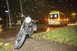 Motorrijder botst op hert in Driehuis