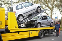 Blikschade bij kop-staartbotsing op de Schalkwijkerstraat