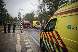 Fietsster gewond na botsing met R-Net bus in Driehuis