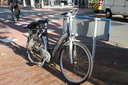 Fietsster naar ziekenhuis na aanrijding in Beverwijk