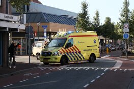 Fietsster naar ziekenhuis na aanrijding in Beverwijk