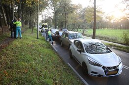 Vier auto&#39;s betrokken bij kettingbotsing op N206 in Vogelenzang