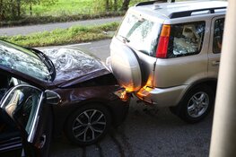 Vier auto&#39;s betrokken bij kettingbotsing op N206 in Vogelenzang