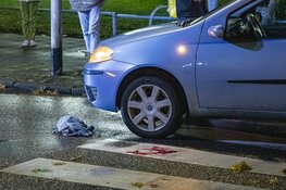 Vrouw gewond na aanrijding op zebrapad in Velserbroek