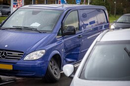 Veel schade bij botsing op de Parkweg in Velsen-Zuid