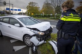 Veel schade bij botsing op de Parkweg in Velsen-Zuid