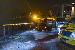 Scooterrijder door gladheid gewond bij de Buitenrustbrug in Haarlem