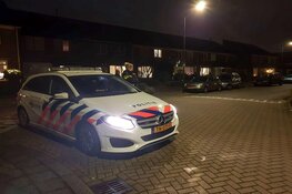 Politiehelikopter zoekt boven Beverwijk naar in vijver gevallen 'inbreker'