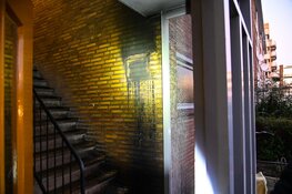 Brandstichting in trappenhuis van flatgebouw in Beverwijk