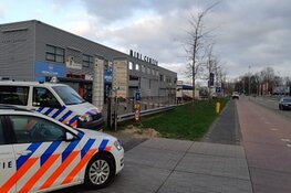 Politie doorzoekt 25 telecomwinkels Beverwijk vanwege merkvervalsing