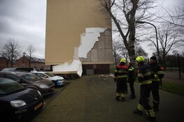 Stormschade aan flat Ekemastraat