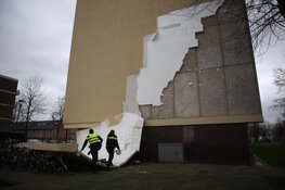 Stormschade aan flat Ekemastraat