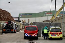 Hulpdiensten massaal naar recyclingbedrijf in Beverwijk