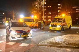 Aanrijding tussen auto en scooter op kruising in Beverwijk