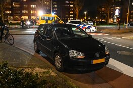 Aanrijding tussen auto en scooter op kruising in Beverwijk