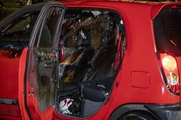 Auto in de brand gestoken aan de Freddie Oversteegenstraat in Haarlem