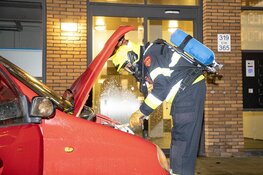 Auto in de brand gestoken aan de Freddie Oversteegenstraat in Haarlem