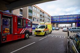 Senior komt vast te zitten in stoel in Velserbroek; hulpdiensten gealarmeerd