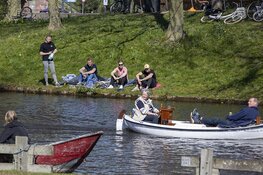 Haarlemmers genieten van het zonnetje