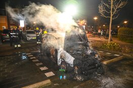 Auto door brand verwoest aan de Spinsteen in Heemskerk