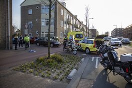 Scooterrijder lelijk gewond bij botsing in IJmuiden