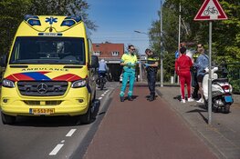 Fietser gewond na botsing met scooter op de Korte Verspronckweg