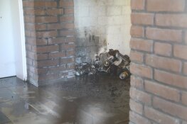 Brand in trappenhuis flat