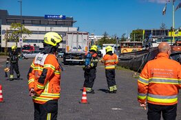 Handelskade Beverwijk afgezet vanwege lekkende aanhanger