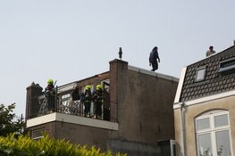Brandje op dak van woning aan de Brouwersvaart