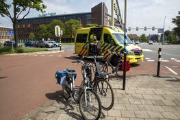 Fietsster gewond na botsing op de Zijlweg in Haarlem