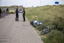 Scooterrijder gewond na botsing met fietser bij inhaalactie
