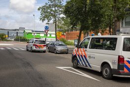 Fietser aangereden op rotonde in Haarlem, veroorzaker rijdt door