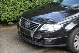 Ongeval letsel met twee personenauto&#39;s in Bennebroek