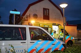 Fietsster gewond na botsing op paaltje in Beverwijk